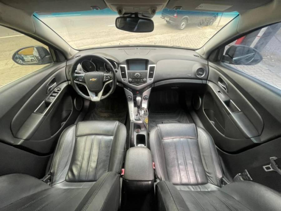 CHEVROLET - CRUZE - 2014/2014 - Preta - R$ 57.900,00