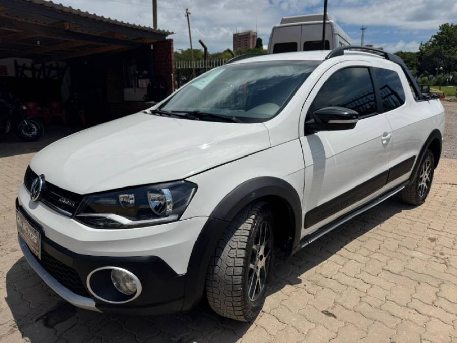 VOLKSWAGEN - SAVEIRO - 2016/2016 - Branca - R$ 70.900,00