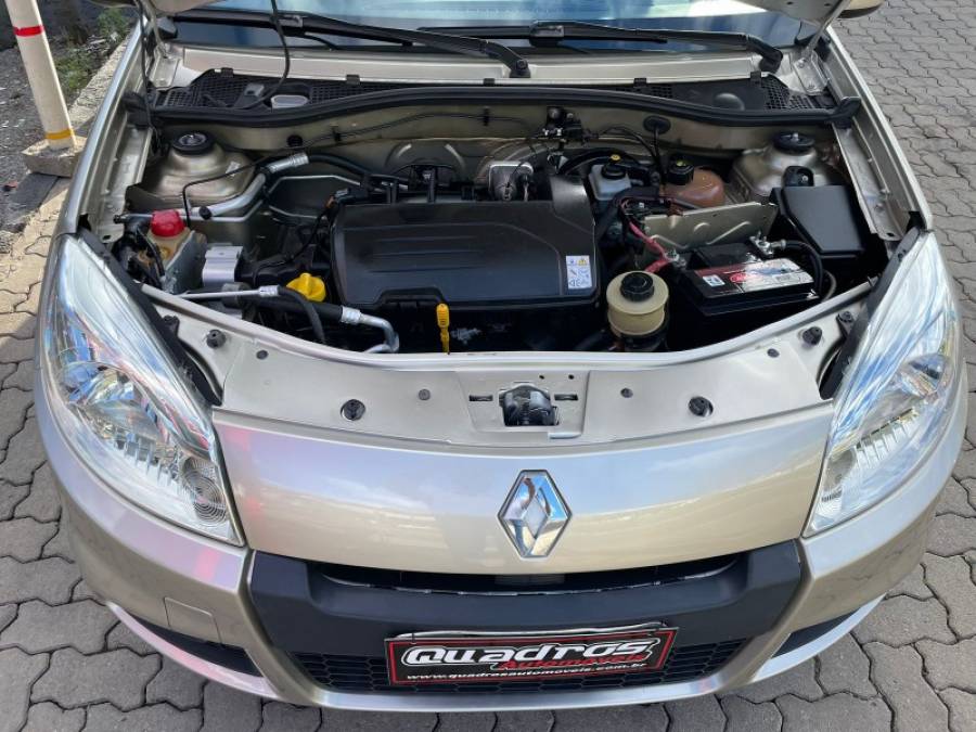 RENAULT - SANDERO - 2012/2012 - Dourada - R$ 28.900,00