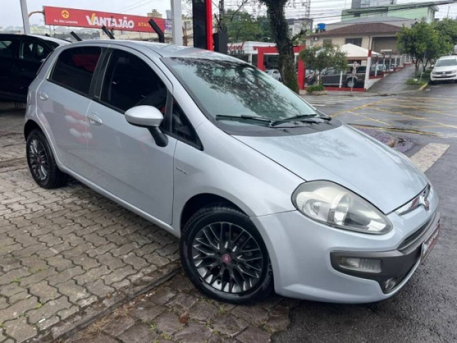 FIAT - PUNTO - 2013/2013 - Prata - R$ 33.900,00