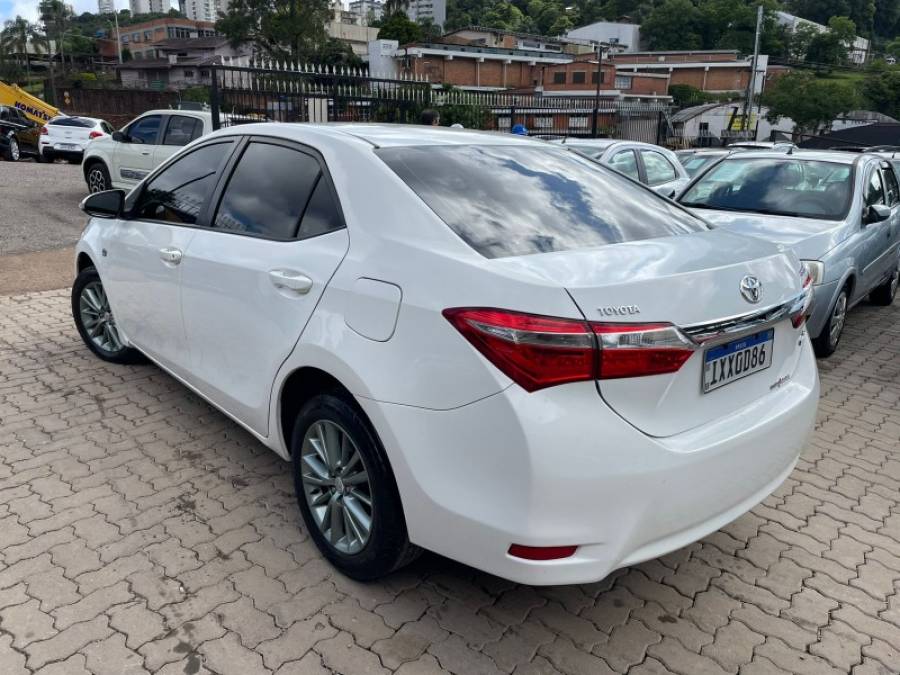 TOYOTA - COROLLA - 2016/2016 - Branca - R$ 83.900,00