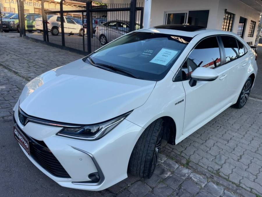 TOYOTA - COROLLA - 2021/2021 - Branca - R$ 142.900,00