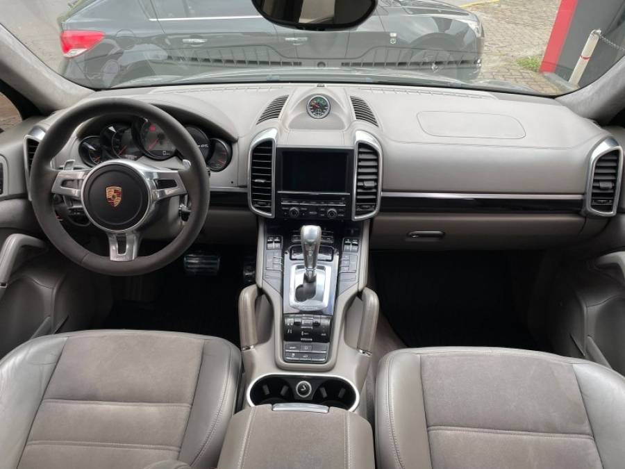 PORSCHE - CAYENNE - 2013/2013 - Cinza - R$ 195.900,00