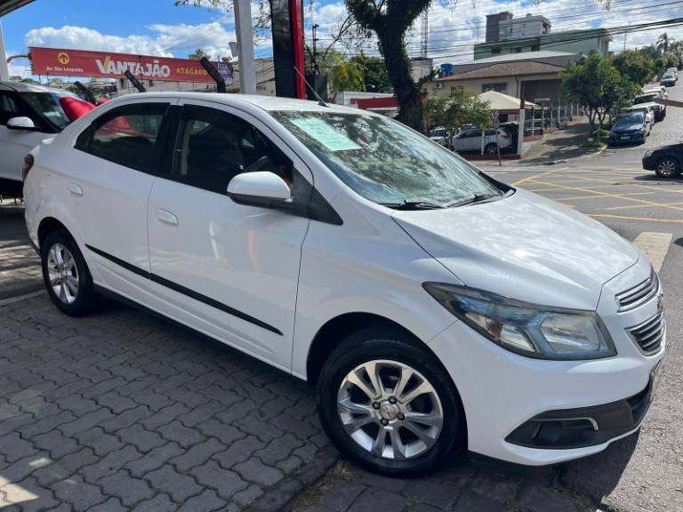 CHEVROLET - PRISMA - 2014/2014 - Branca - R$ 48.900,00