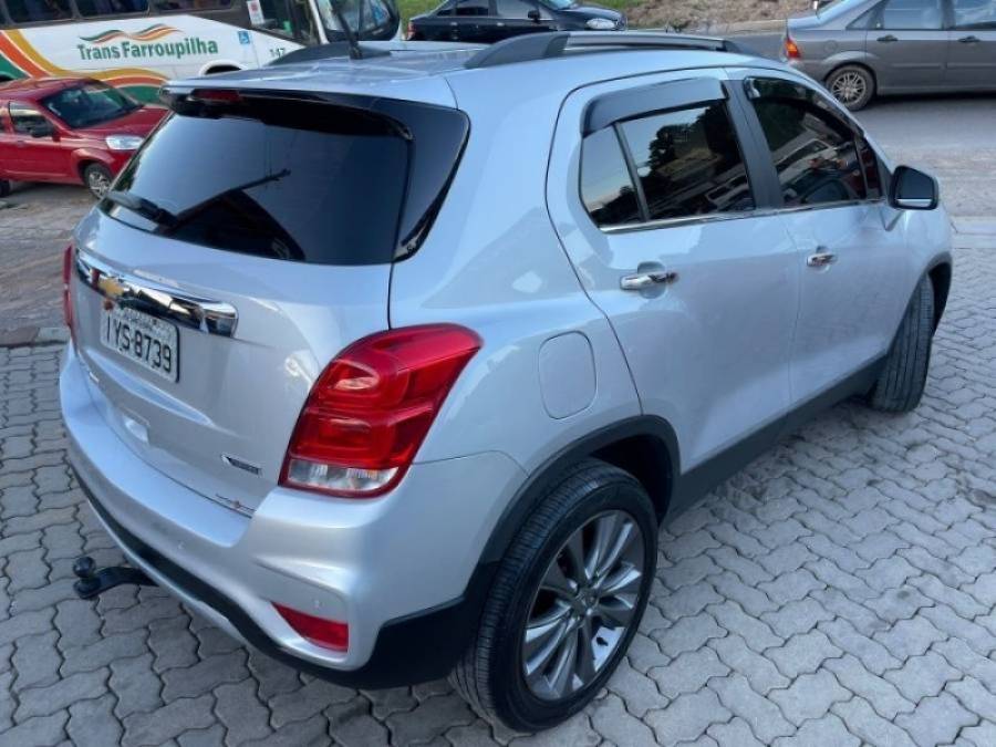 CHEVROLET - TRACKER - 2018/2018 - Prata - R$ 89.990,00