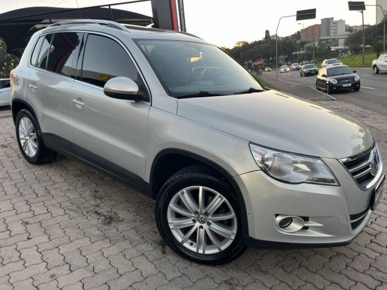 VOLKSWAGEN - TIGUAN - 2011/2011 - Prata - R$ 60.900,00