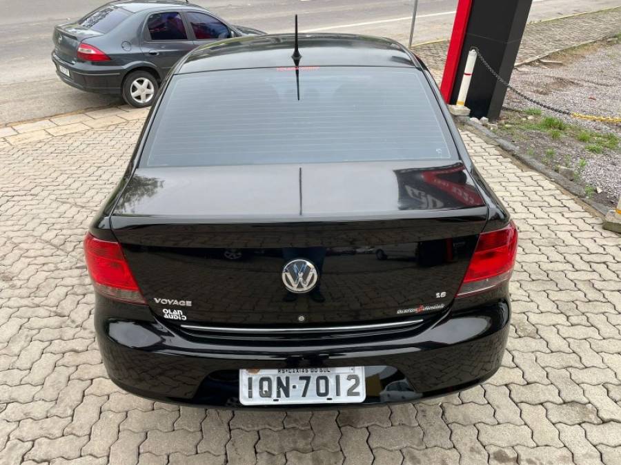 VOLKSWAGEN - VOYAGE - 2010/2010 - Preta - R$ 29.990,00