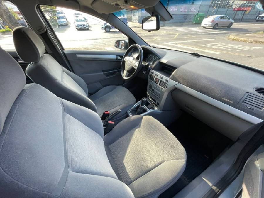 CHEVROLET - VECTRA - 2010/2010 - Prata - R$ 36.900,00