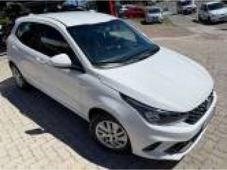 FIAT - ARGO - 2018/2018 - Branca - R$ 55.900,00