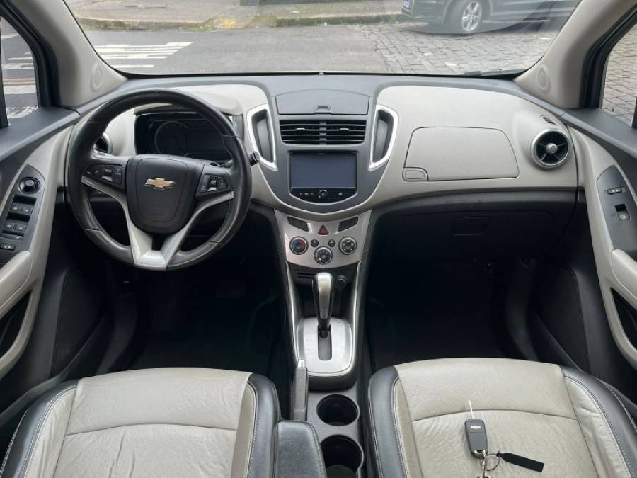 CHEVROLET - TRACKER - 2015/2015 - Branca - R$ 69.990,00