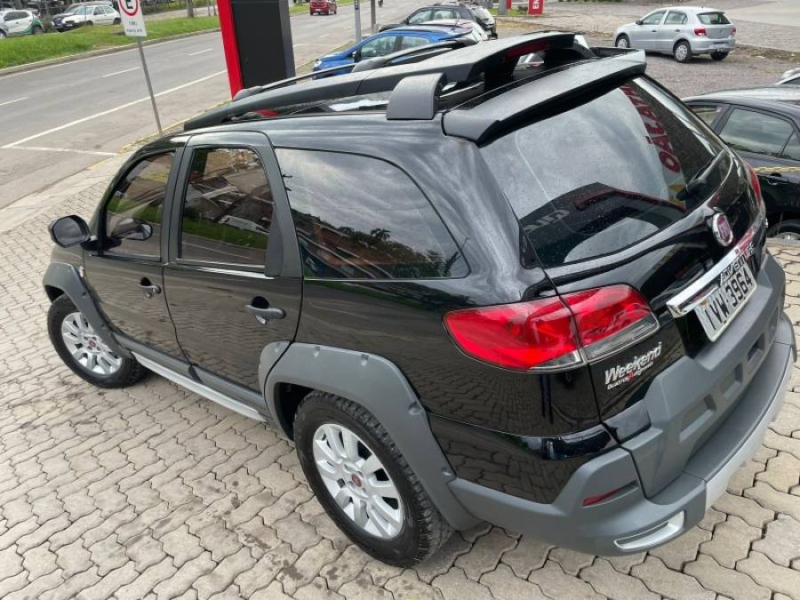 FIAT - PALIO - 2015/2015 - Preta - R$ 47.900,00