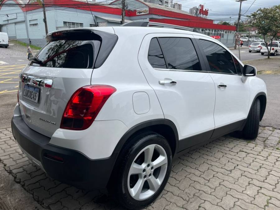 CHEVROLET - TRACKER - 2015/2015 - Branca - R$ 69.990,00