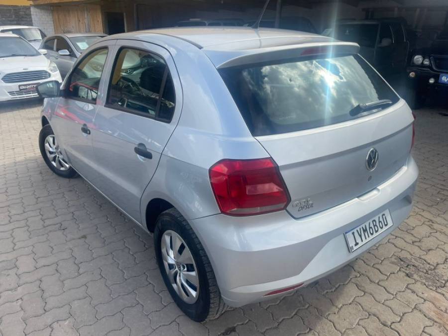 VOLKSWAGEN - GOL - 2018/2018 - Prata - R$ 44.900,00