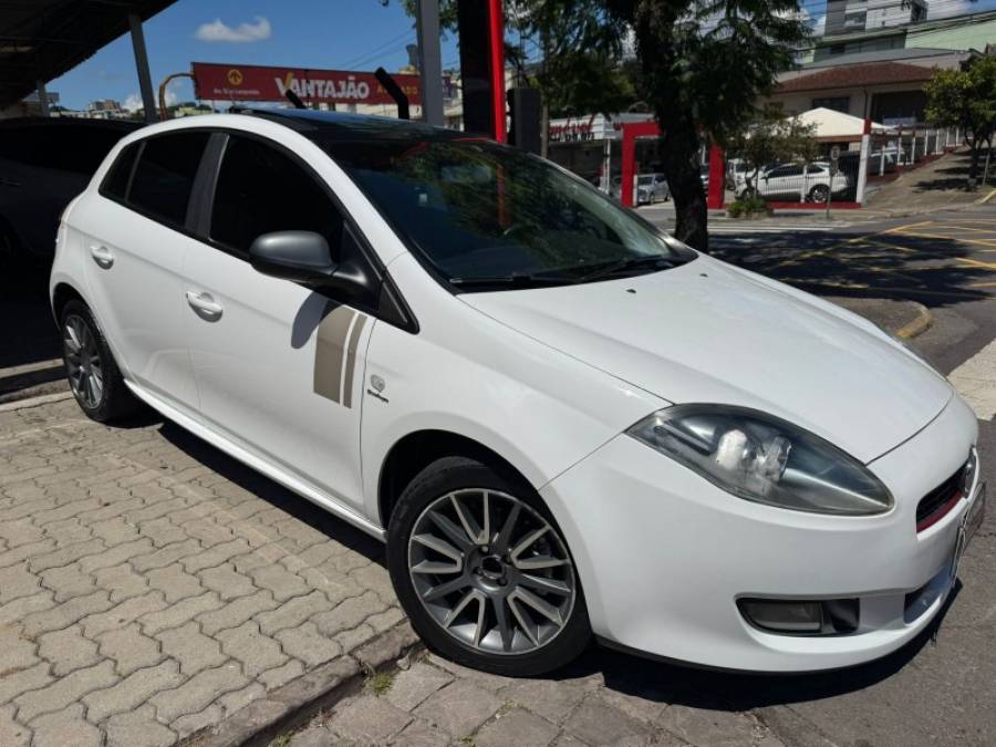 FIAT - BRAVO - 2013/2013 - Branca - R$ 39.990,00