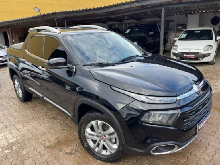 FIAT - TORO - 2017/2017 - Preta - R$ 106.900,00