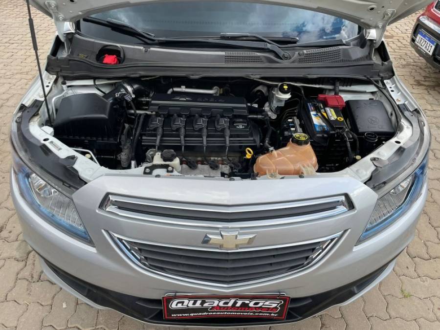 CHEVROLET - PRISMA - 2015/2015 - Prata - R$ 50.900,00