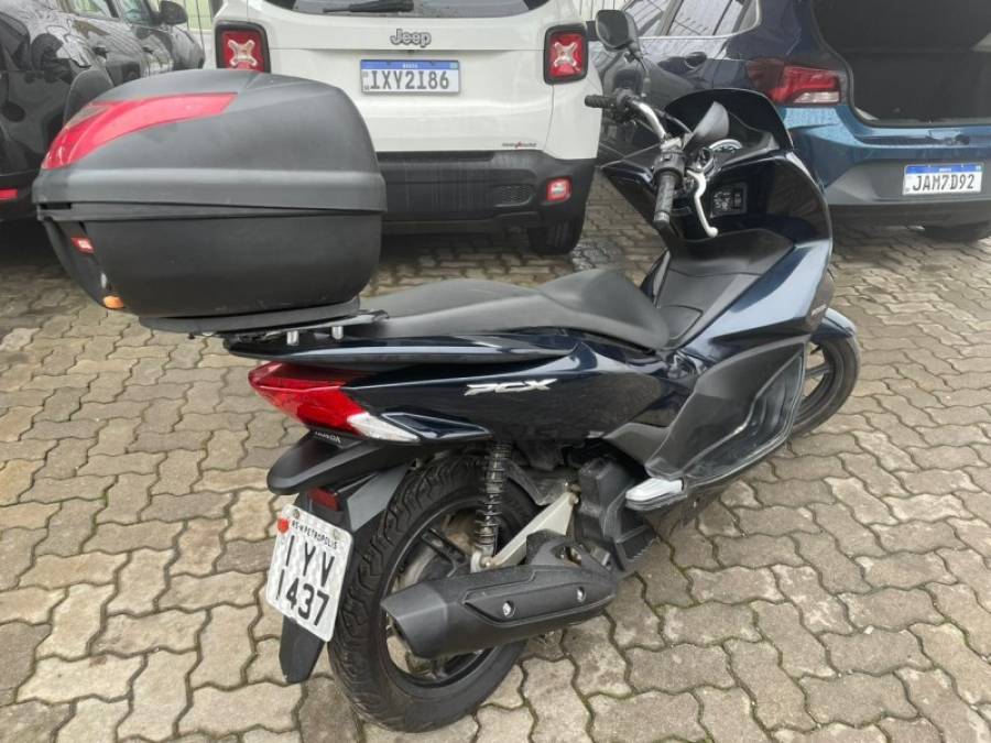 HONDA - PCX - 2018/2018 - Cinza - R$ 15.900,00