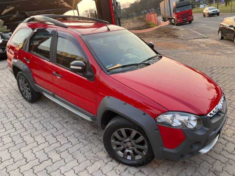 FIAT - PALIO - 2014/2014 - Vermelha - R$ 43.900,00