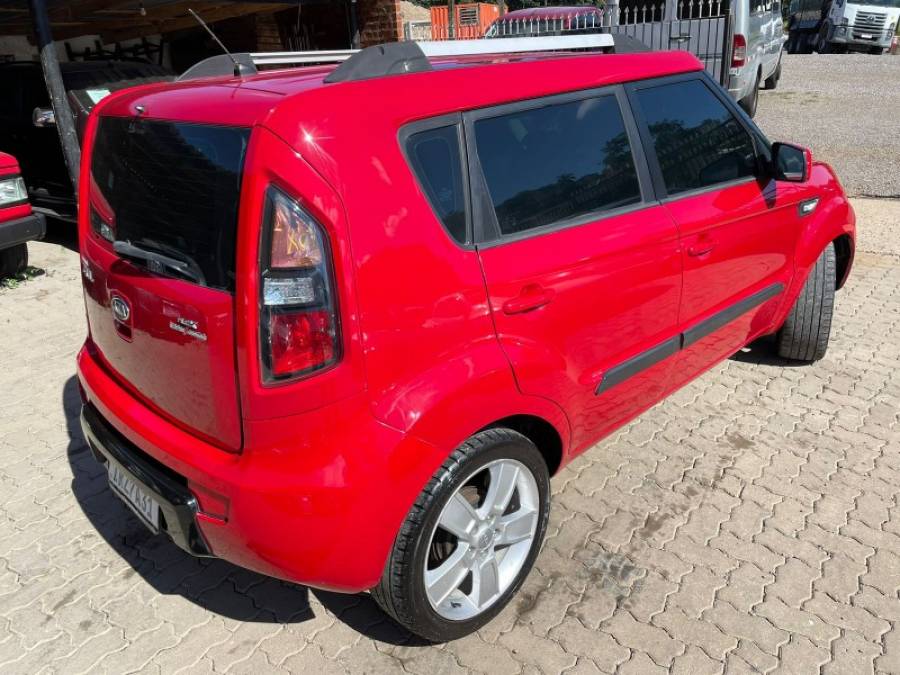 KIA MOTORS - SOUL - 2012/2012 - Vermelha - R$ 39.900,00