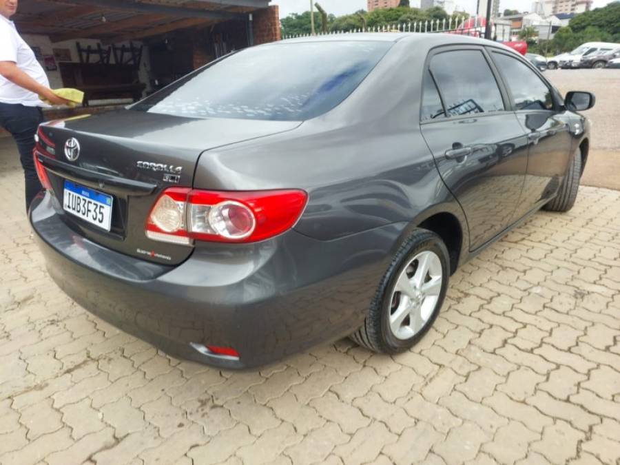 TOYOTA - COROLLA - 2013/2013 - Cinza - R$ 63.900,00