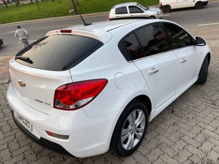 CHEVROLET - CRUZE - 2015/2015 - Branca - R$ 74.900,00