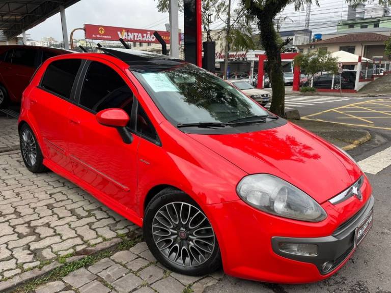 FIAT - PUNTO - 2014/2014 - Vermelha - R$ 39.990,00