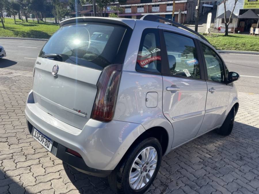 FIAT - IDEA - 2012/2012 - Prata - R$ 29.900,00