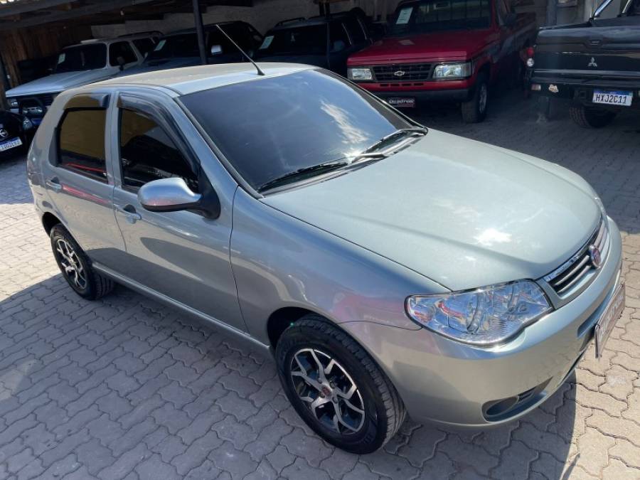 FIAT - PALIO - 2015/2015 - Cinza - R$ 30.990,00