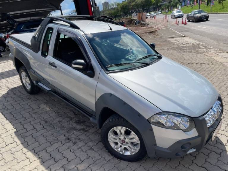 FIAT - STRADA - 2009/2009 - Prata - R$ 39.990,00