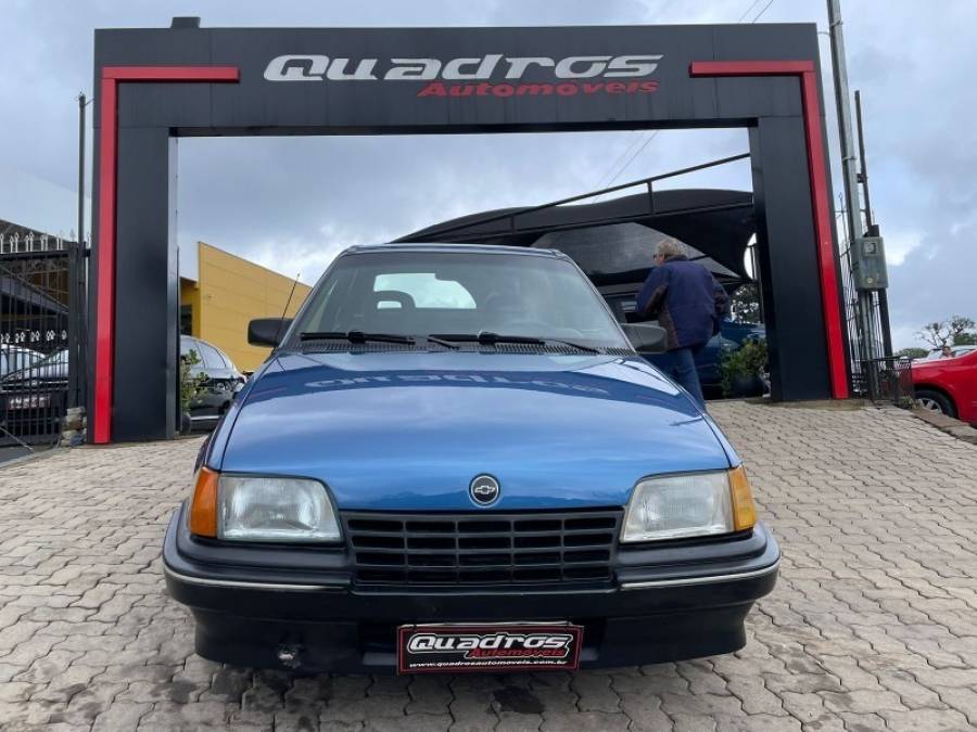 CHEVROLET - KADETT - 1994/1994 - Azul - R$ 17.900,00