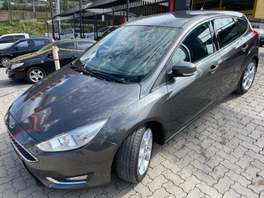 FORD - FOCUS - 2016/2016 - Cinza - R$ 57.900,00