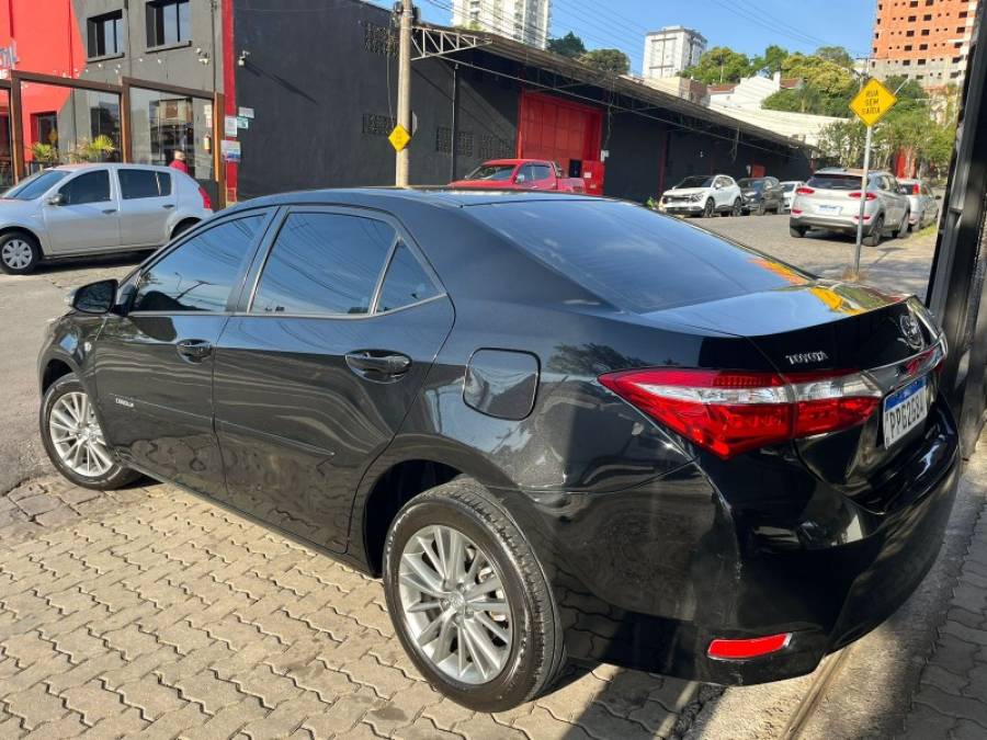 TOYOTA - COROLLA - 2016/2016 - Preta - R$ 85.900,00