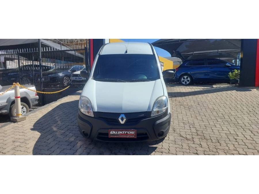 RENAULT - KANGOO - 2015/2015 - Branca - R$ 41.900,00