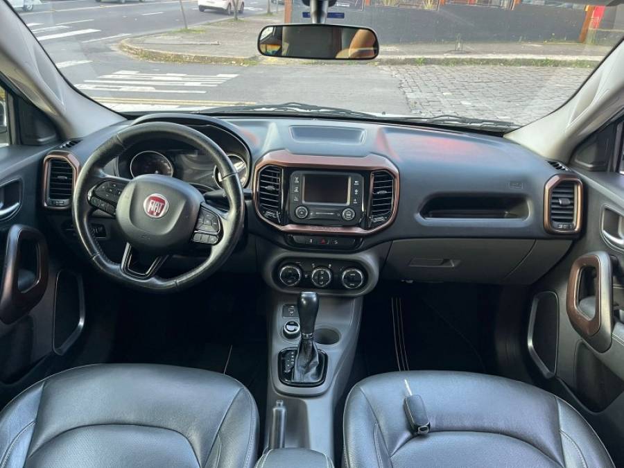 FIAT - TORO - 2017/2017 - Branca - R$ 95.900,00