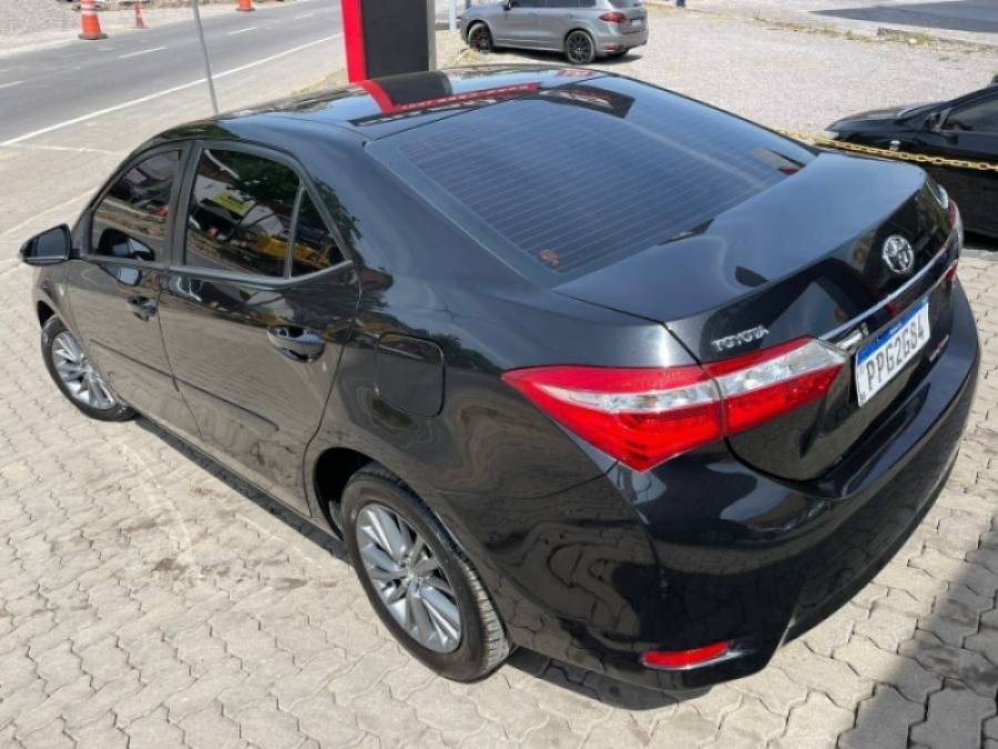 TOYOTA - COROLLA - 2016/2016 - Preta - R$ 85.900,00