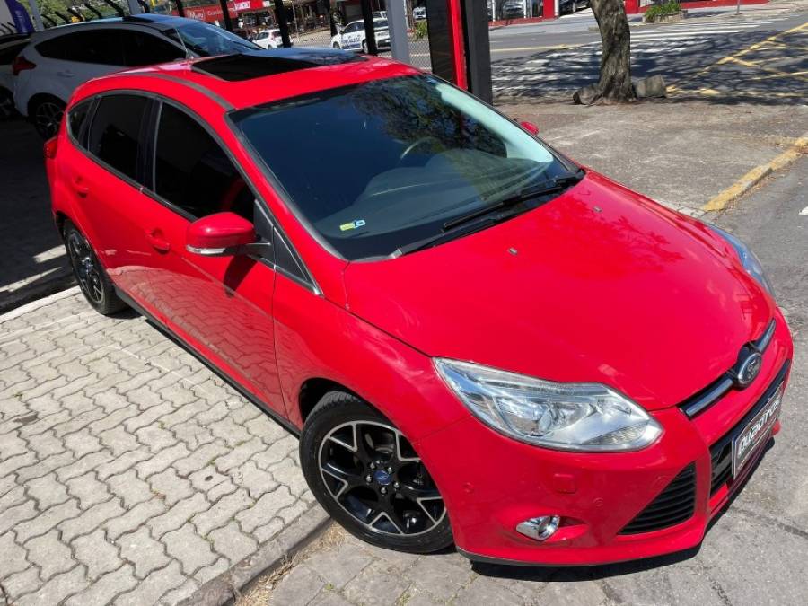 FORD - FOCUS - 2014/2014 - Vermelha - R$ 61.900,00