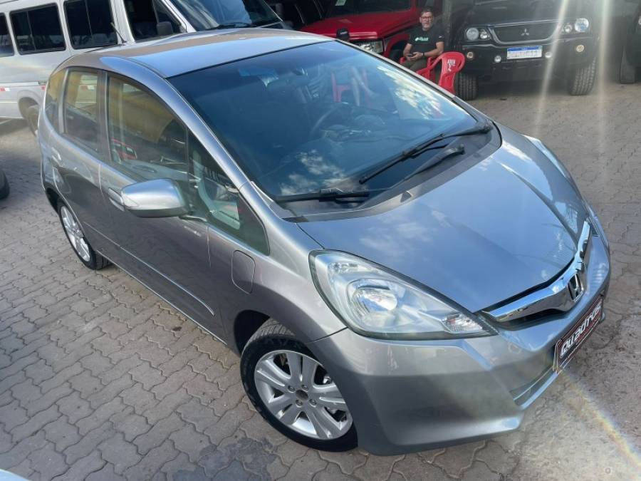 HONDA - FIT - 2013/2013 - Prata - R$ 53.900,00