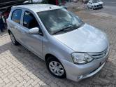 TOYOTA - ETIOS - 2014/2014 - Prata - R$ 40.900,00