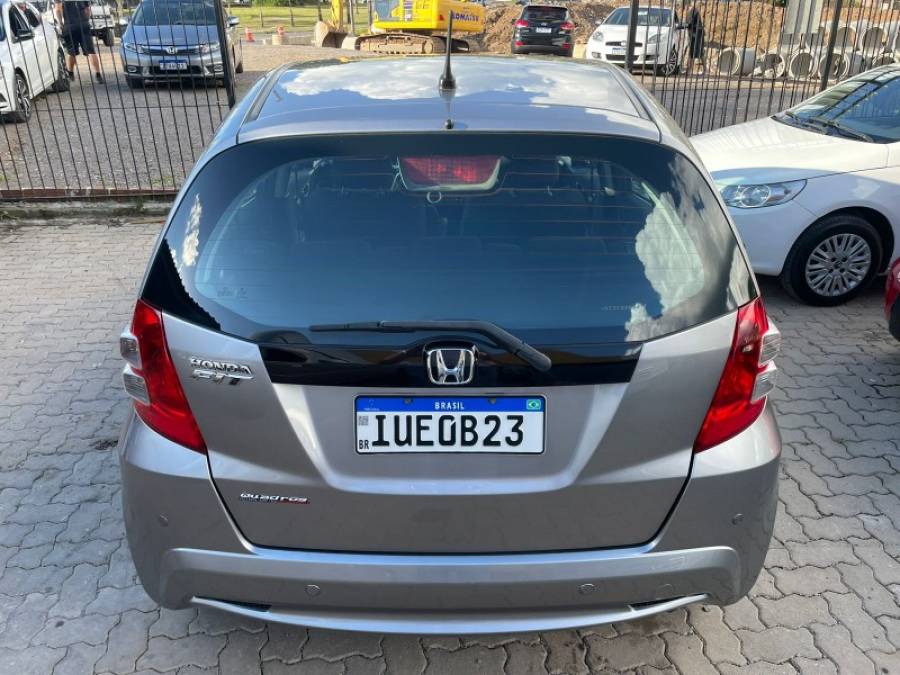 HONDA - FIT - 2013/2013 - Prata - R$ 53.900,00