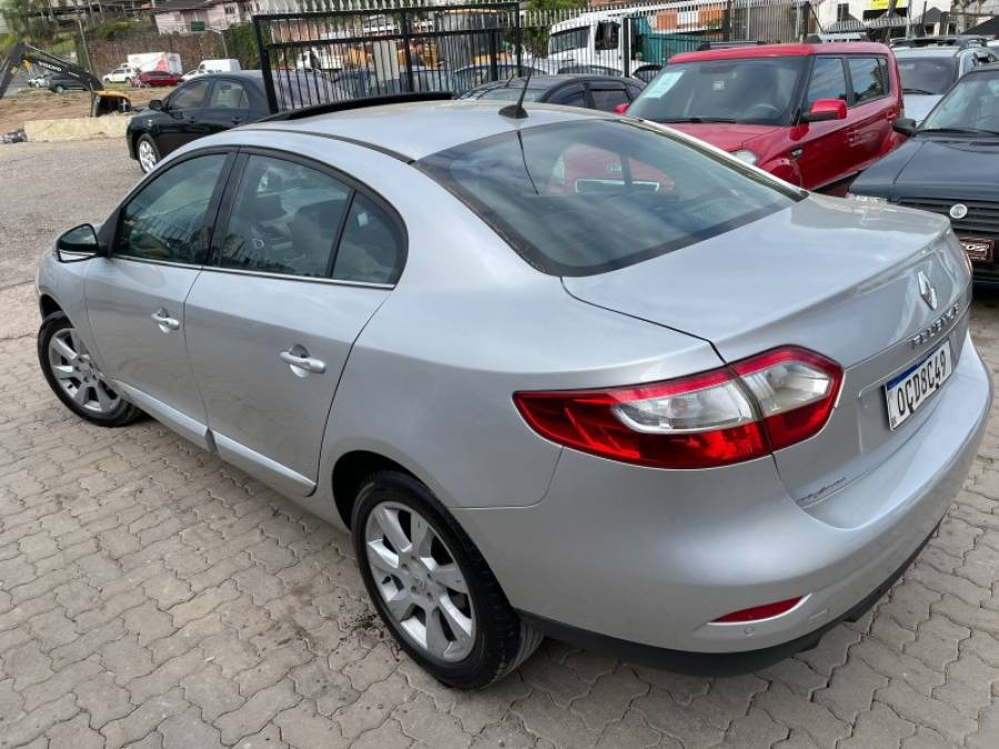 RENAULT - FLUENCE - 2012/2012 - Prata - R$ 39.900,00