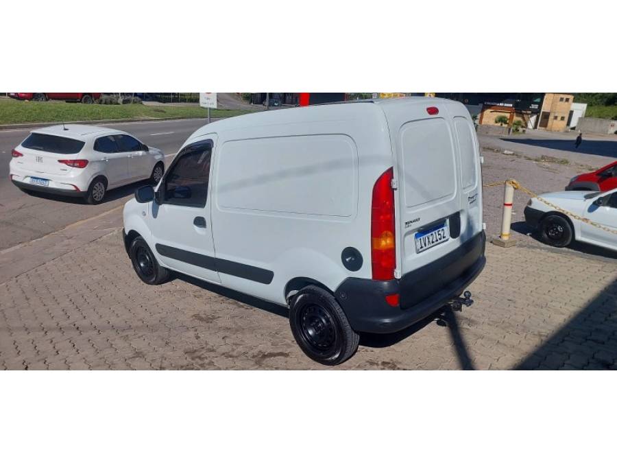 RENAULT - KANGOO - 2015/2015 - Branca - R$ 41.900,00