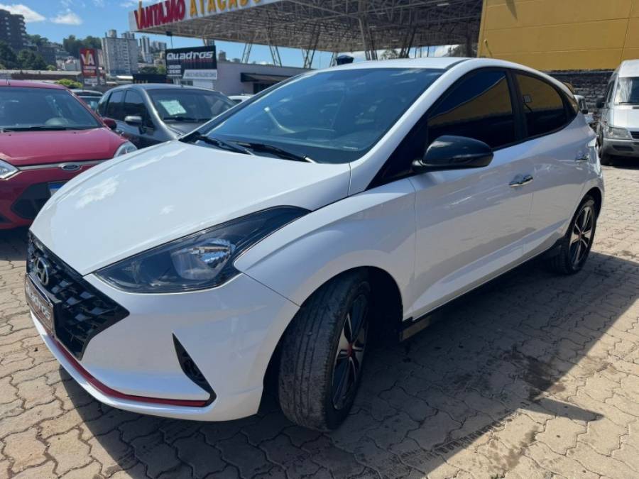 HYUNDAI - HB20 - 2022/2022 - Branca - R$ 79.900,00