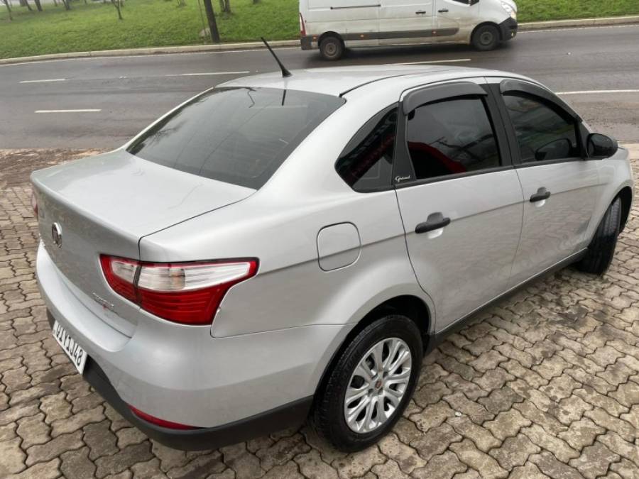 FIAT - GRAND SIENA - 2018/2018 - Prata - R$ 43.900,00