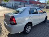 TOYOTA - ETIOS - 2018/2019 - Branca - R$ 65.900,00