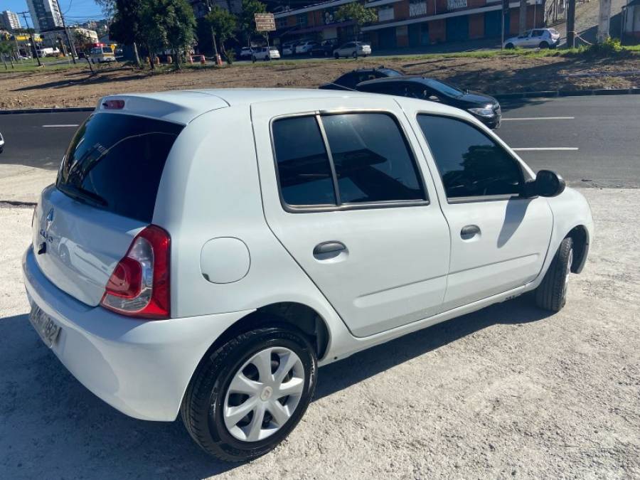 RENAULT - CLIO - 2014/2014 - Branca - R$ 29.900,00