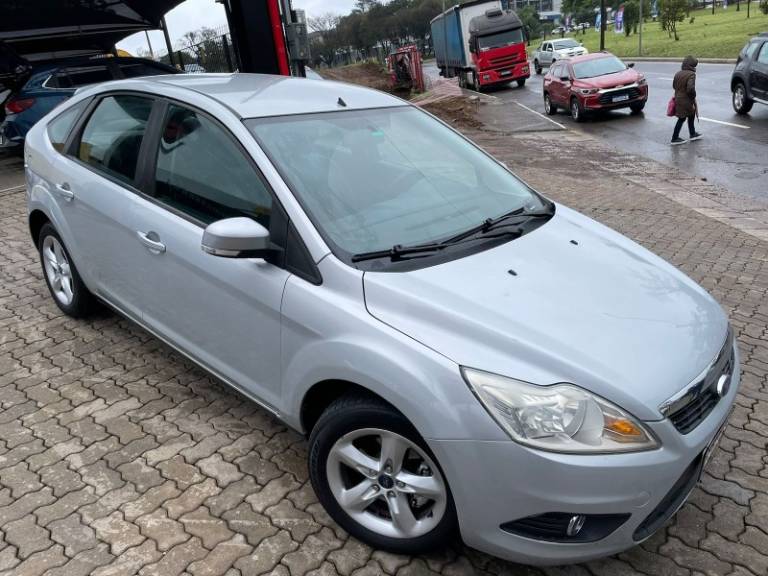 FORD - FOCUS - 2011/2011 - Prata - R$ 35.900,00