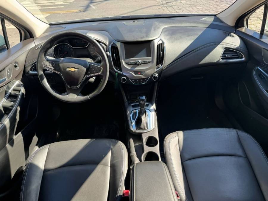 CHEVROLET - CRUZE - 2018/2018 - Branca - R$ 79.900,00