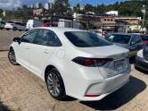 TOYOTA - COROLLA - 2023/2023 - Branca - R$ 129.990,00