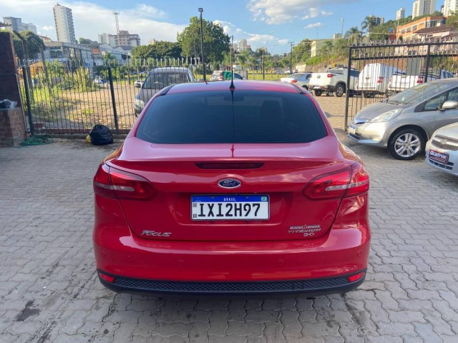 FORD - FOCUS - 2016/2016 - Vermelha - R$ 59.990,00