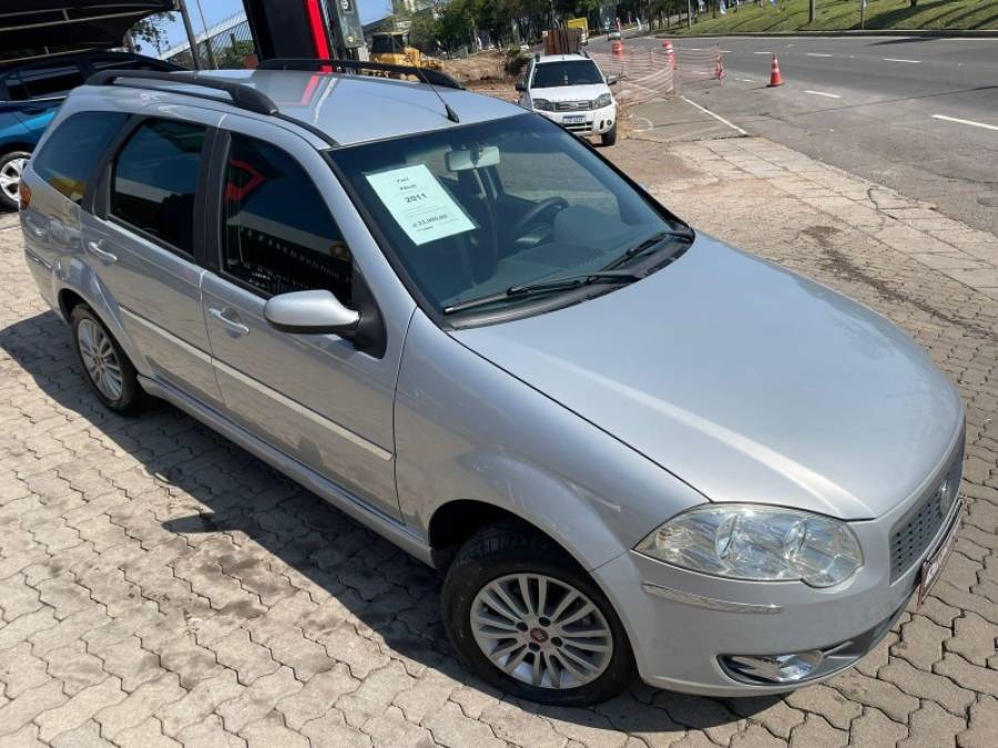 FIAT - PALIO - 2011/2011 - Prata - R$ 33.900,00